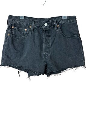 Levi’s 501 Black Raw Hem Distressed Shorts Women Sz 32